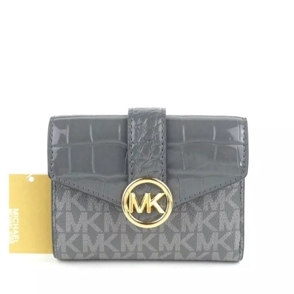 MICHAEL KORS CARMEN MEDIUM FLAP LOGO AND FAUX LEATHER WALLET 
HEATHER GREY NWT
